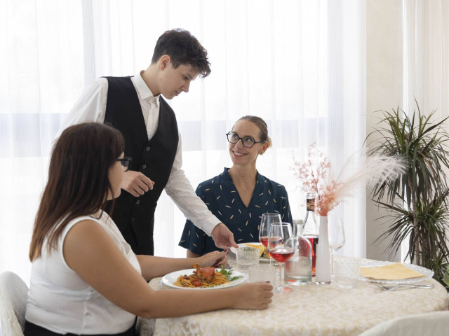 media.1-gallery-gallery-service